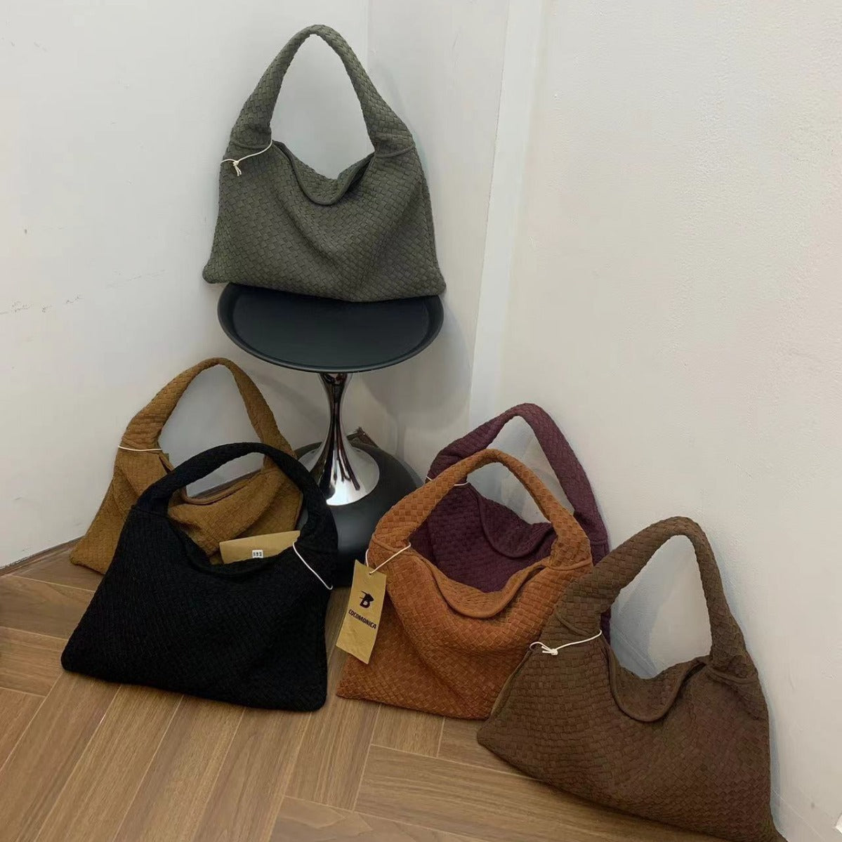 Suede woven tote bag simple and fashionable handbag underarm single shoulder bag large capacity suction buckle